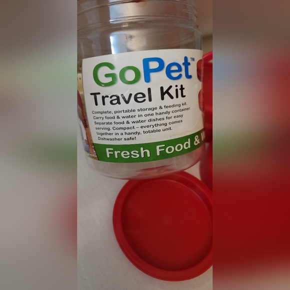 Go Pet Travel food and water Kit container Red and Clear - Picture 7 of 9